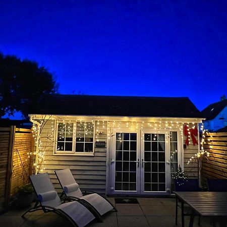 Seaside Cabin Retreat In Hayling Island South Hayling Exterior photo